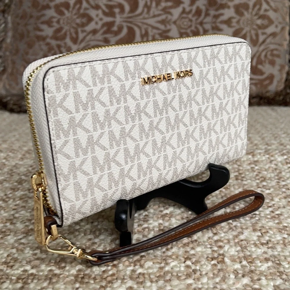 Michael Kors Jet Set Travel LG Flat MF Phone Case